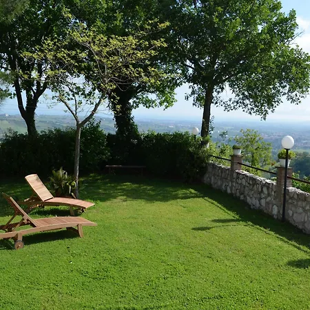 Dom wakacyjny Cottage In Montefiore Near Forest And Beach *